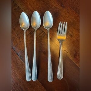 Vintage International Silver Avon 1940 Ice Tea Spoons & Salad Fork Lot (4pc)